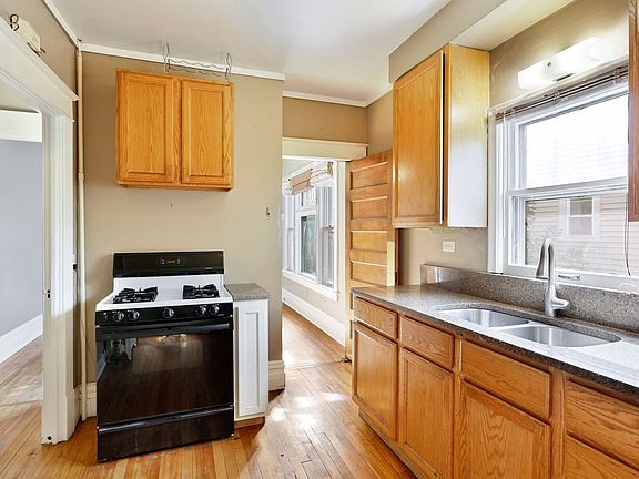 4th image of 3126 Emerson Ave S APT 1