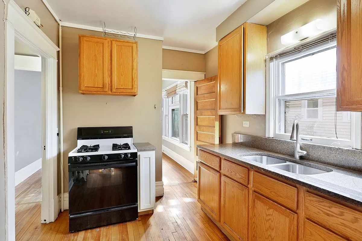Building Photo - 3126 Emerson Ave S #1
