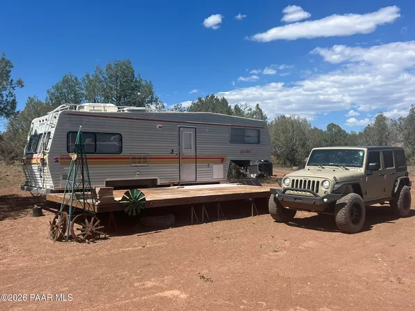 206 W Brava Ln, Ash Fork, AZ 86320