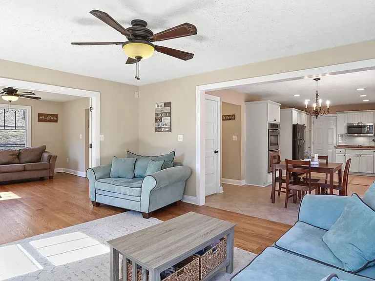 627 Lakeview Dr — Photo 10