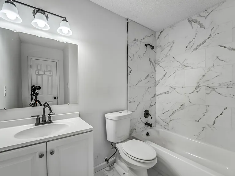 2551 Parkview Dr — Photo 28