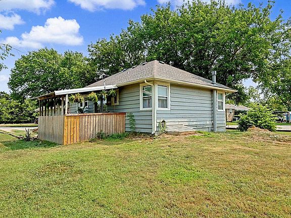 3rd image of 10605 SW 114th Ter