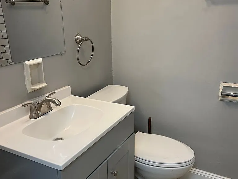 1518 McFarland — Photo 1