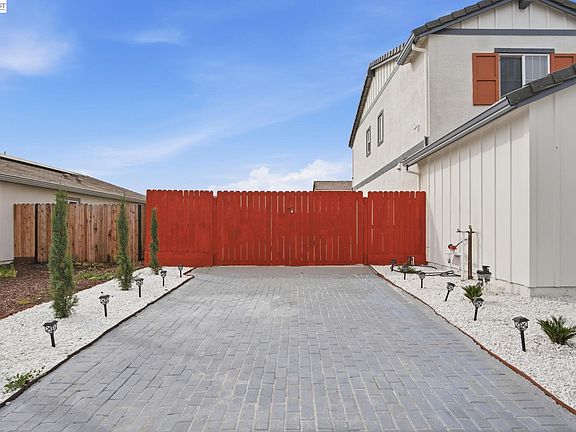 5th image of 2312 Verde Ranch Rd