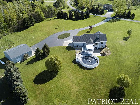 3rd image of 21689 Centennial Dr