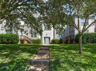 10221 Squire Meadows Dr APT B, Saint Louis, MO 63123