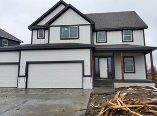 736 SE Juniper Dr, Blue Springs, MO 64014