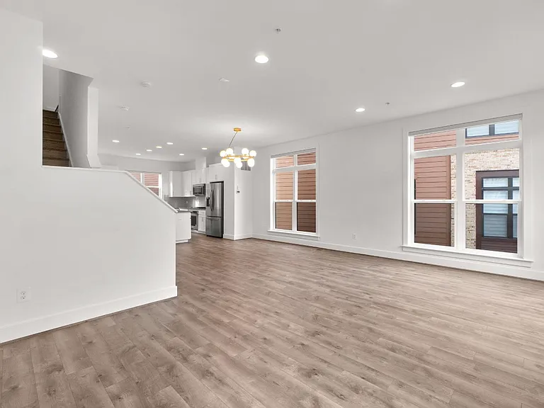 3310 Woodland Phlox St — Photo 32