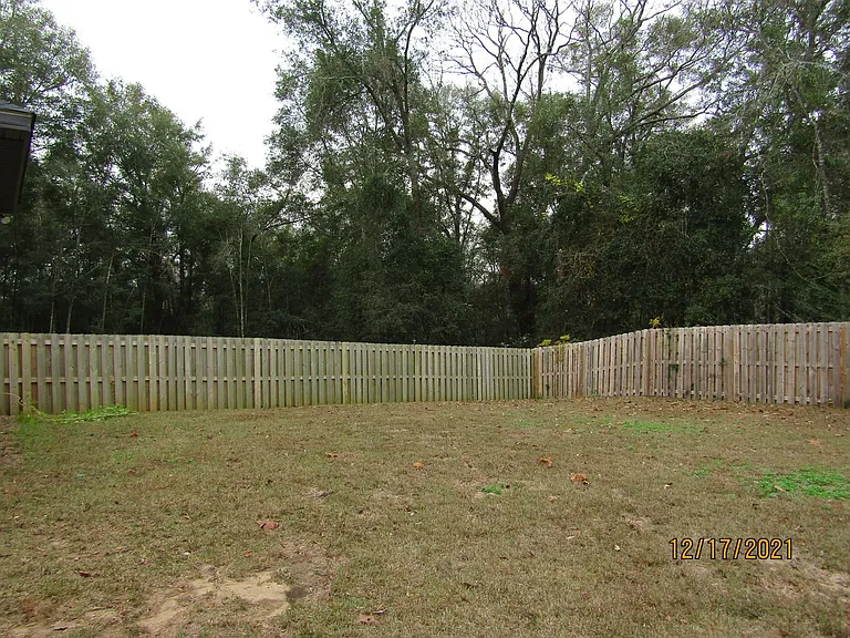 212 Savannah Dr — Photo 15