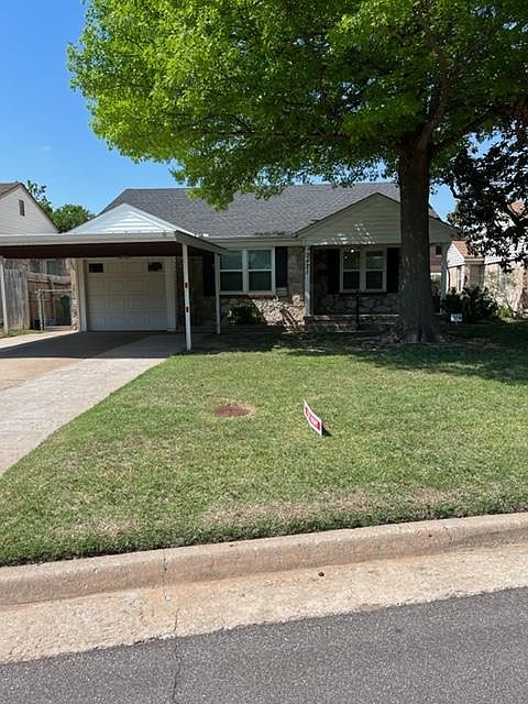 Front of the home. Shade galore..