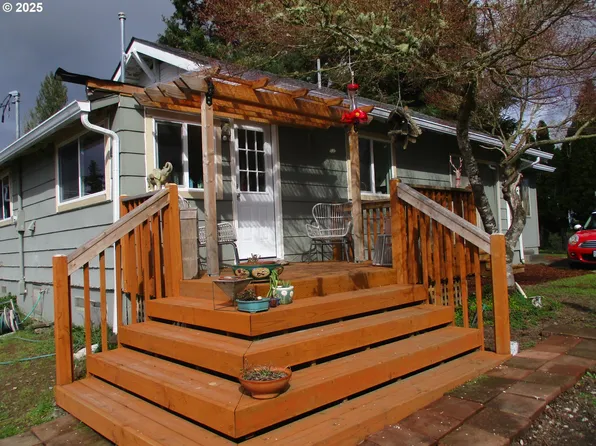 893 Bridge St E, Vernonia, OR 97064