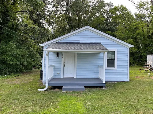 400 Walker Ave Photo 1