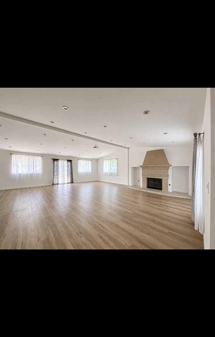 4 bed, 5000 sqft, $6,450 — Photo 2