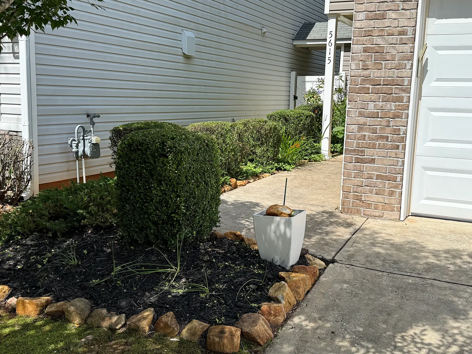 5615 Mountain Top Pl — Photo 2