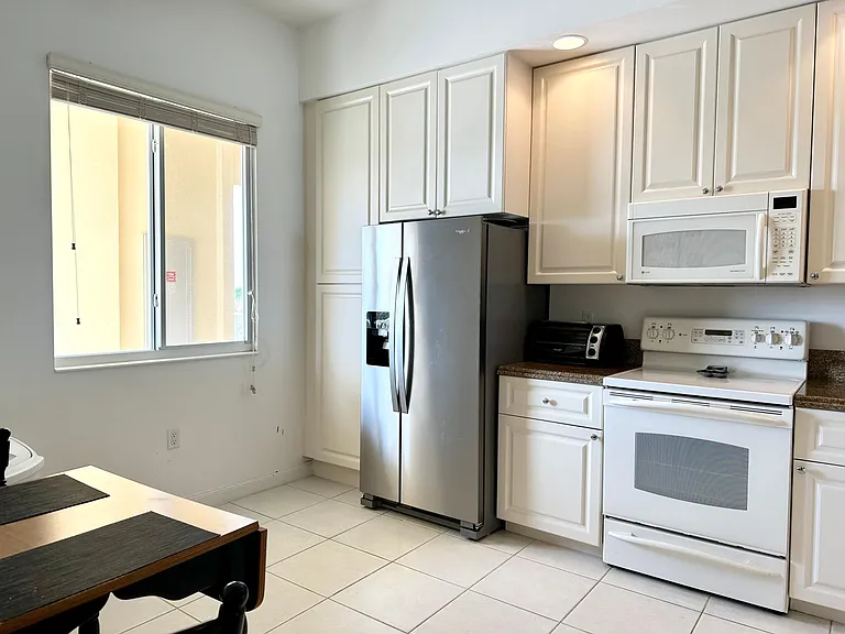 3 Harbour Isle Dr #306 — Photo 10