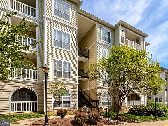 2nd image of 4561 Strutfield Ln APT 3318
