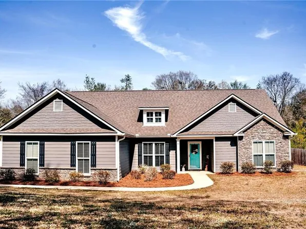 6087 Lee Road 246, Smiths Station, AL 36877