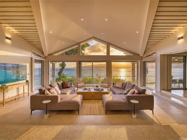 120 Hanapepe Loop, Honolulu, HI 96825