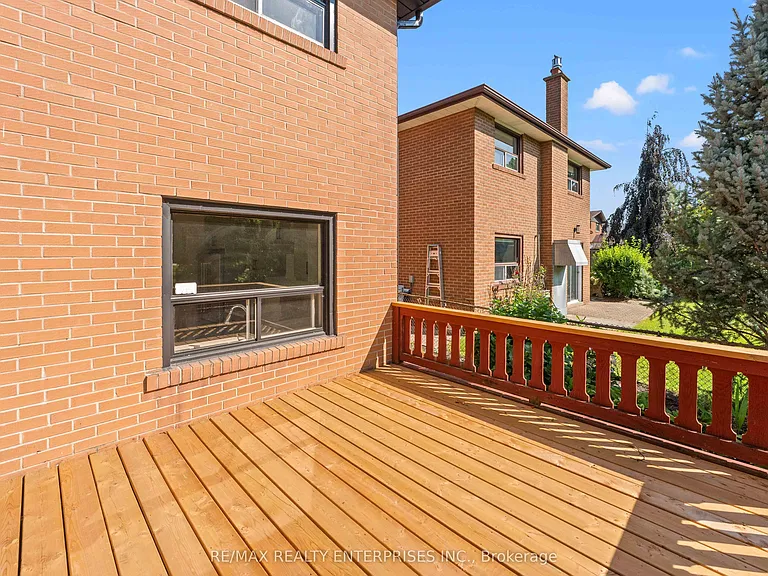 2348 Denise Rd #UPPER — Photo 37