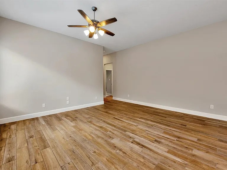 1328 Wicklow Forest St — Photo 16