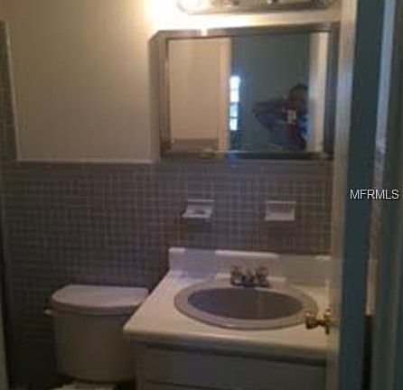 3rd image of 2703 Campus Hill Dr