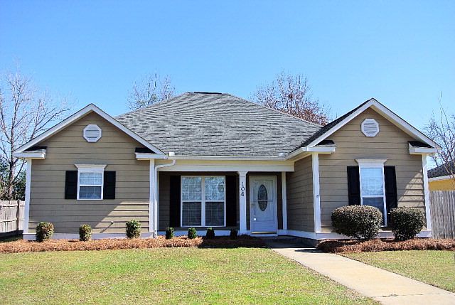 1st image of 104 Mayfield Dr