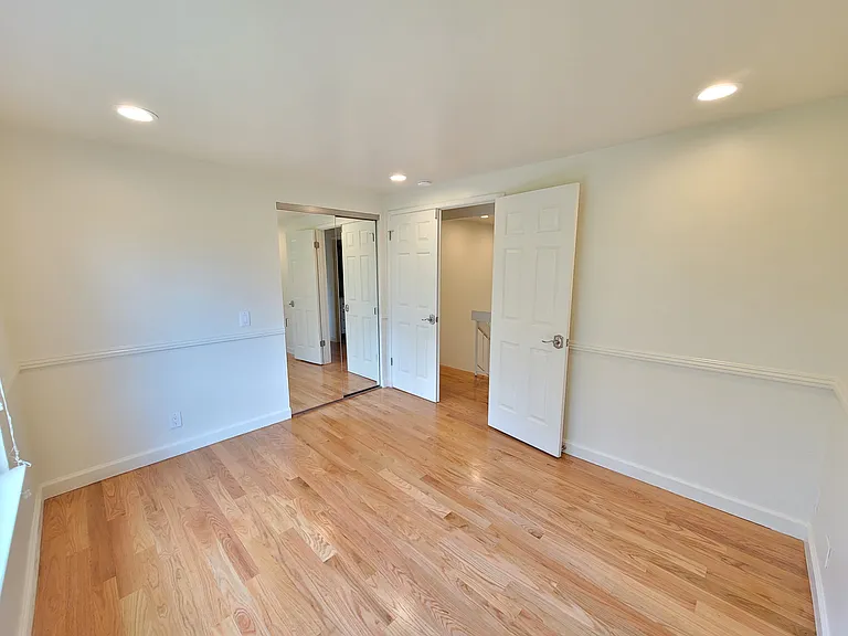 1093 Jamaica St — Photo 11