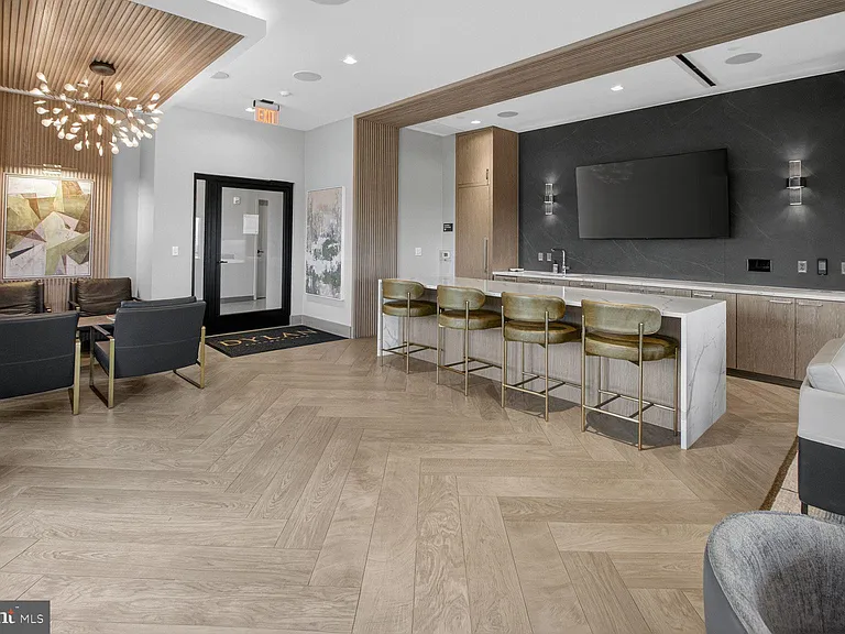 737 Swann Ave #310 — Photo 24