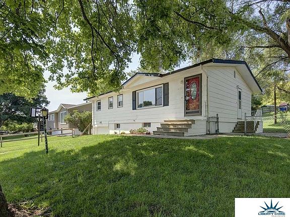 3rd image of 7410 Chandler Acres Dr