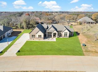 2416 Candlestick Dr, Granbury, TX 76049