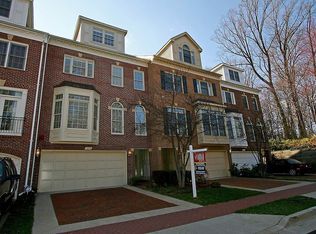 2210 N Scott St, Arlington, VA 22209