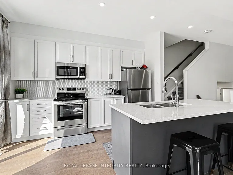 906 Lixnaw Ct — Photo 14