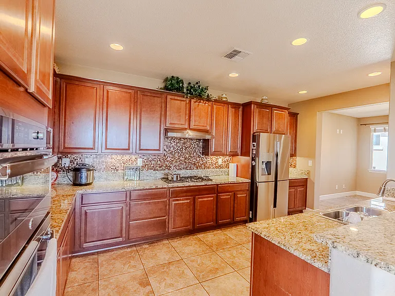 1040 S University Park Loop — Photo 10