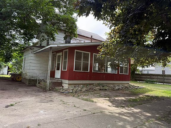 2nd image of 121 Prentiss St