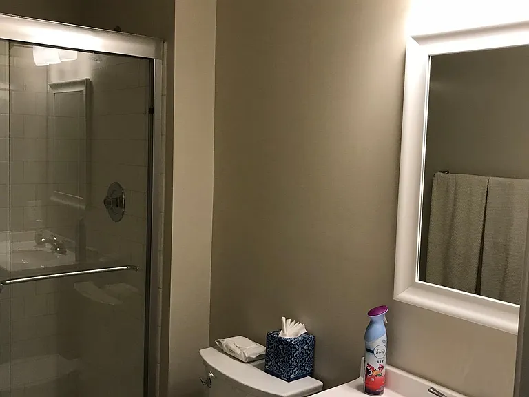 Full Hall Bath