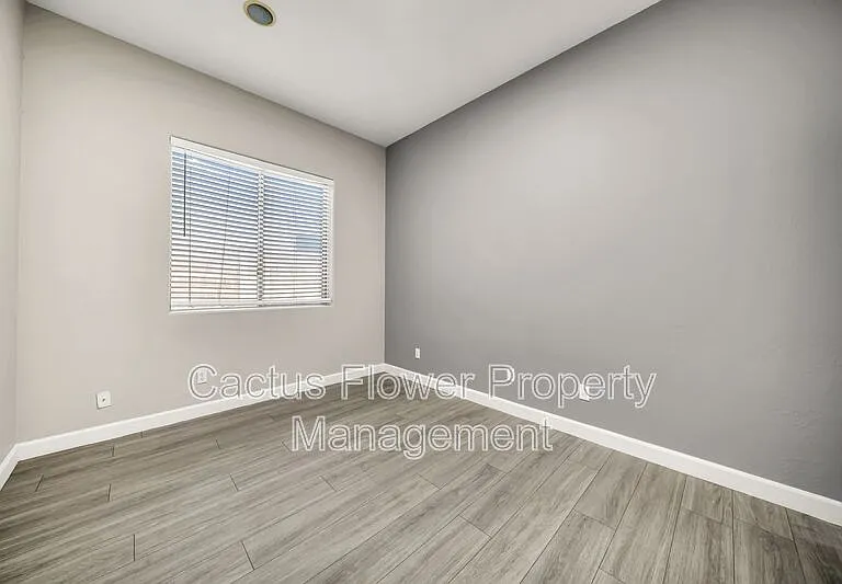 20276 N 64th Ave — Photo 32