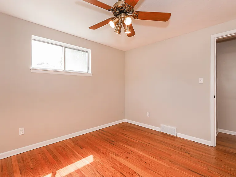 22290 Sharon Ln — Photo 18
