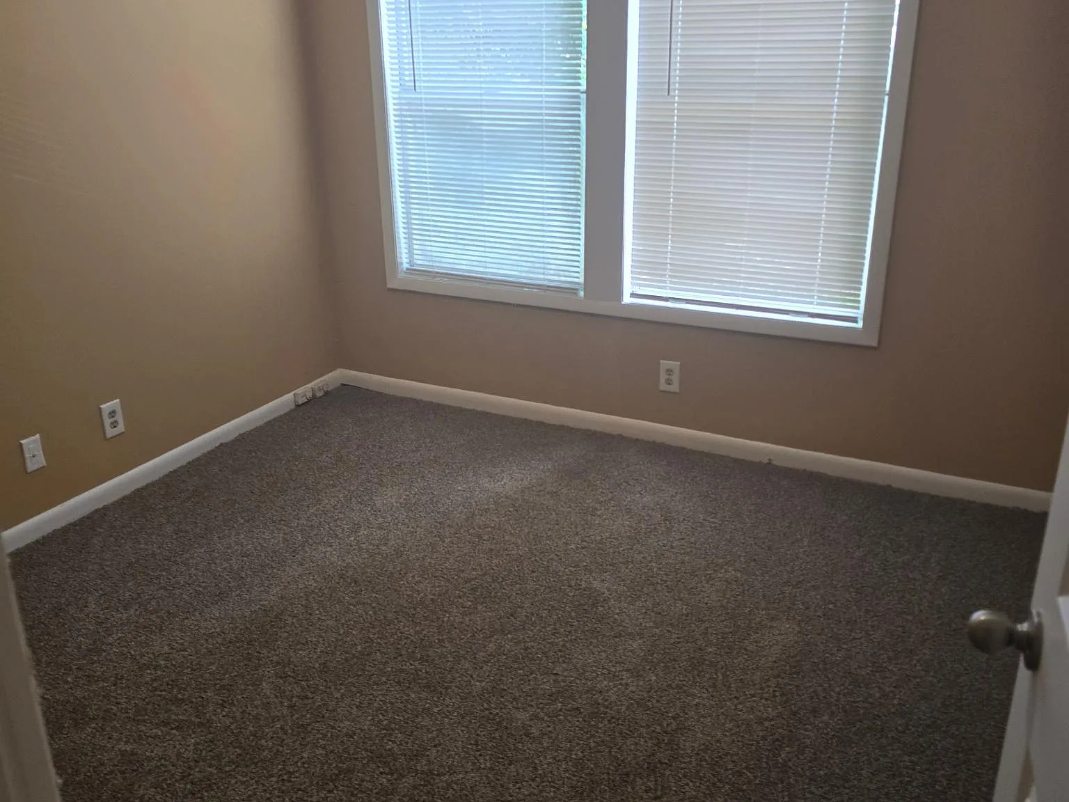3 bed, 1208 sqft, $1,200 — Photo 4
