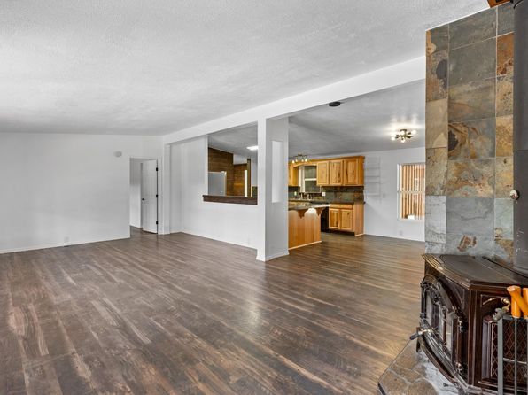 1445 Highway 20 E, Colville, WA 99114