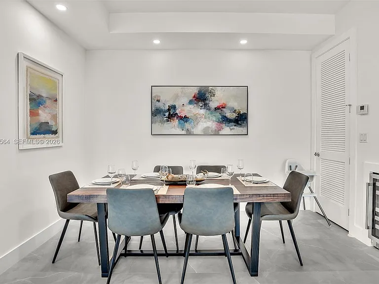 2100 Miami Rd #401 — Photo 7