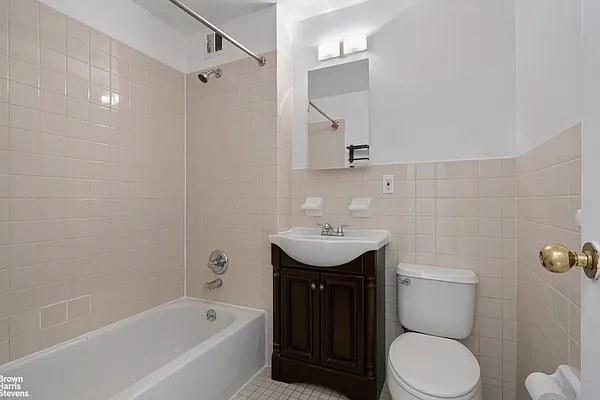 Rented by Brown Harris Stevens | media 6