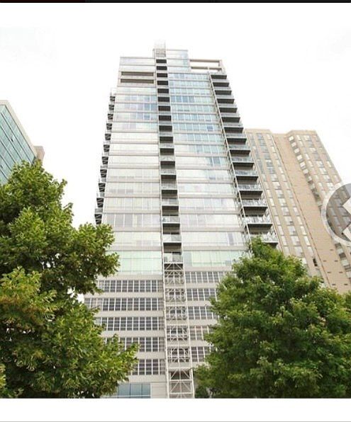 1st image of 510 W Erie St #1307