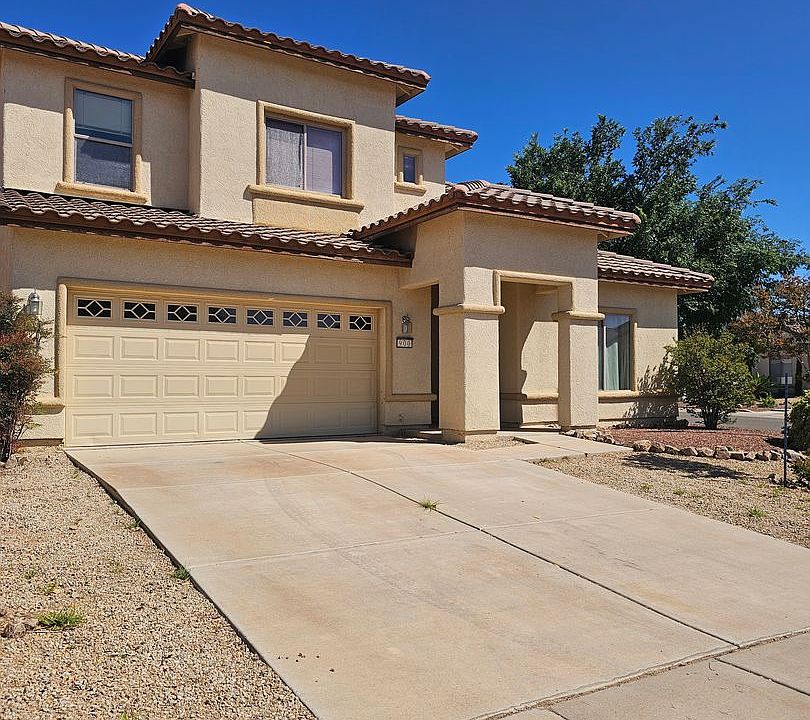 1st image of 900 Estancia Dr