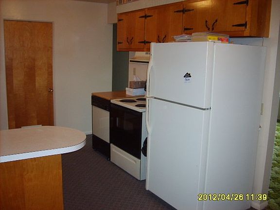 3rd image of 130 Earl Dr