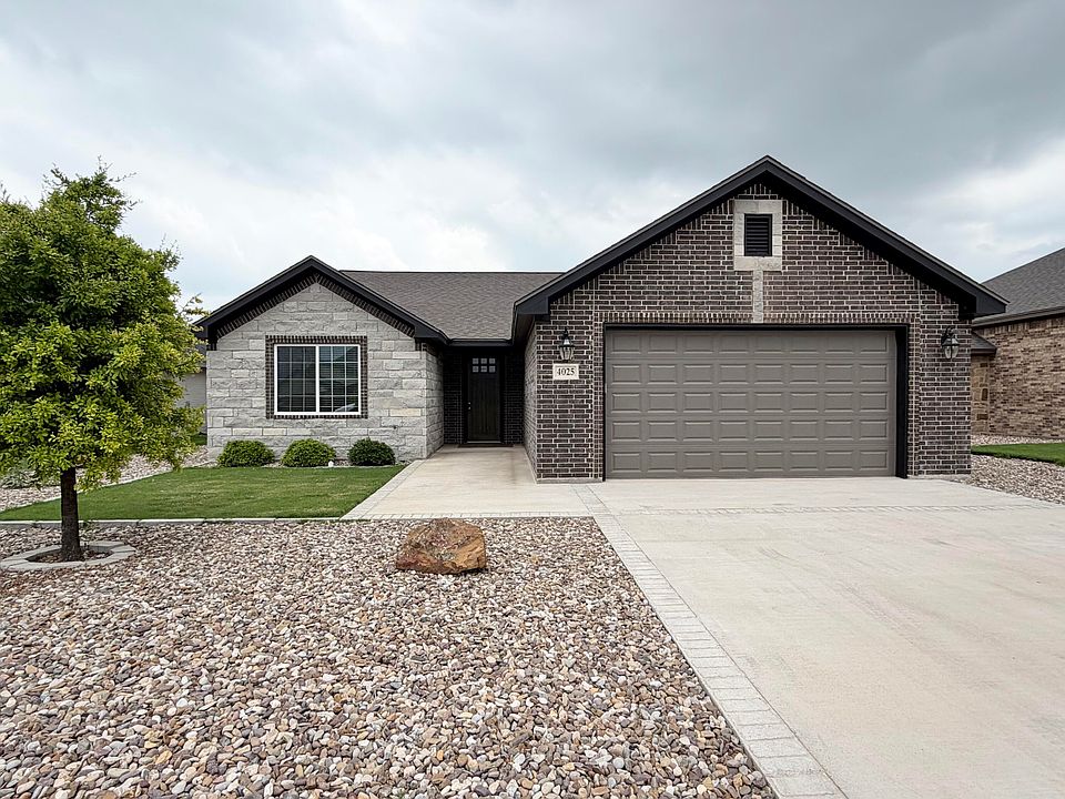 1st image of 4025 Caroline Ln