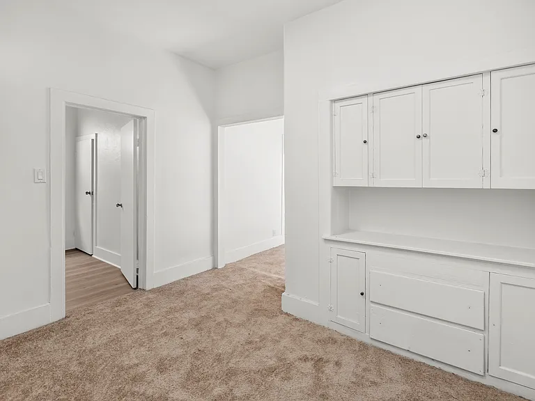 811 W Grand Ave #A — Photo 23