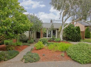 9262 34th Ave SW, Seattle, WA 98126