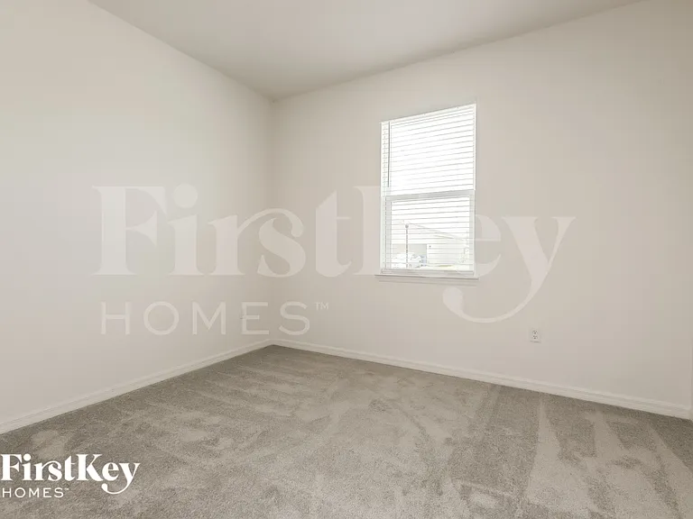 527 Crown Rose Dr — Photo 11