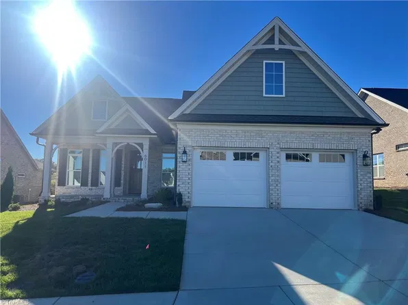 6011 Haywood St, Clemmons, NC 27012