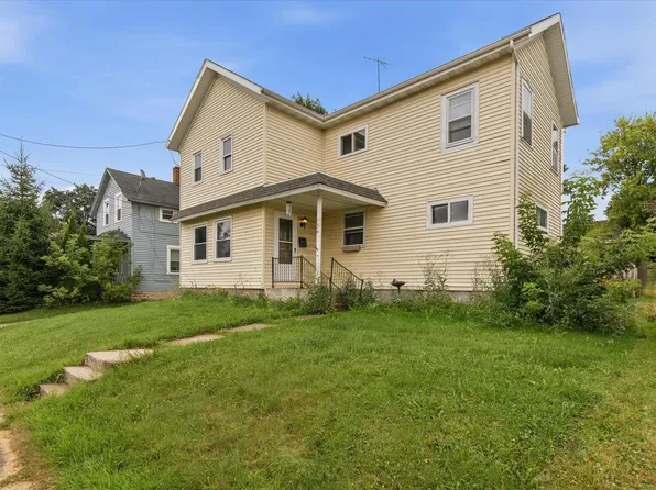 134 W FACTORY STREET, WI 54165